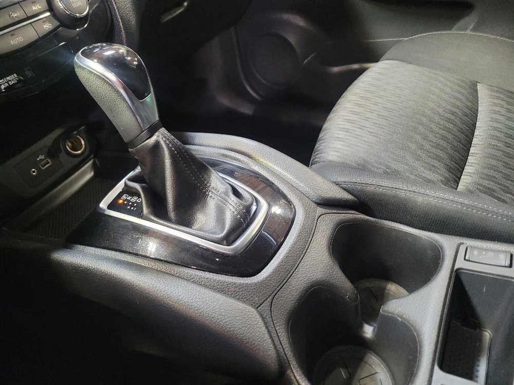 Used 2018 Nissan Rogue SV FWD image 26