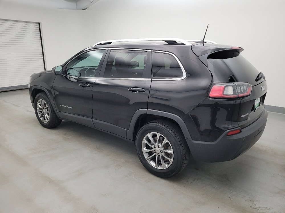 Used 2019 Jeep Cherokee Latitude Plus w/ Cold Weather Group AWD/4WD image 3