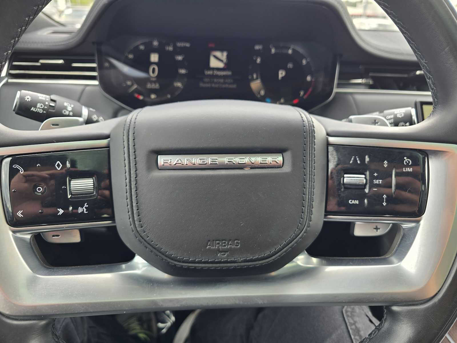 Used 2023 Land Rover Range Rover SE image 24