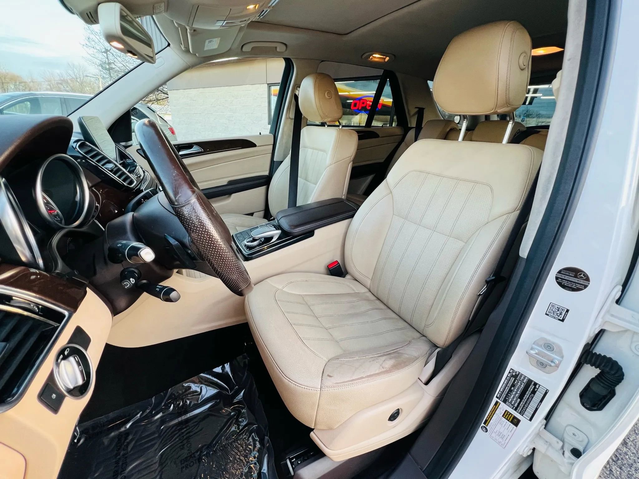 Used 2017 Mercedes-Benz GLE 350 4MATIC w/ Premium 1 Package image 10