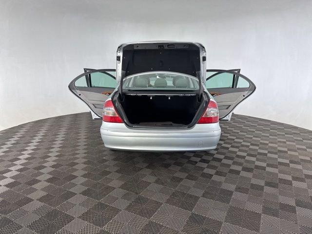 Used 2007 Mercedes-Benz E 350 4MATIC Sedan image 16