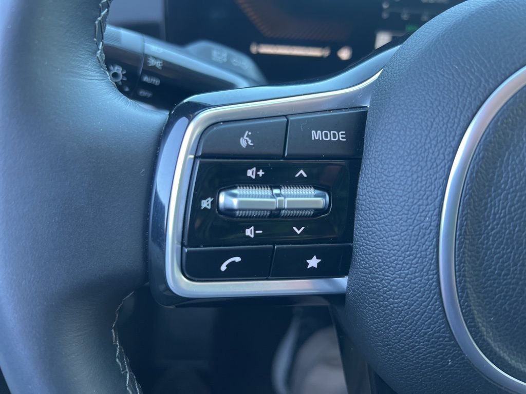 Certified 2025 Kia Sorento S w/ Panoramic Sunroof Package FWD image 59