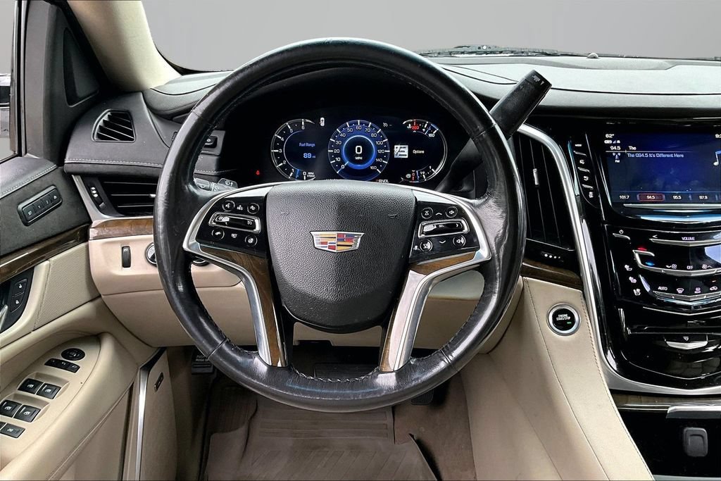 Used 2020 Cadillac Escalade Luxury AWD/4WD image 8