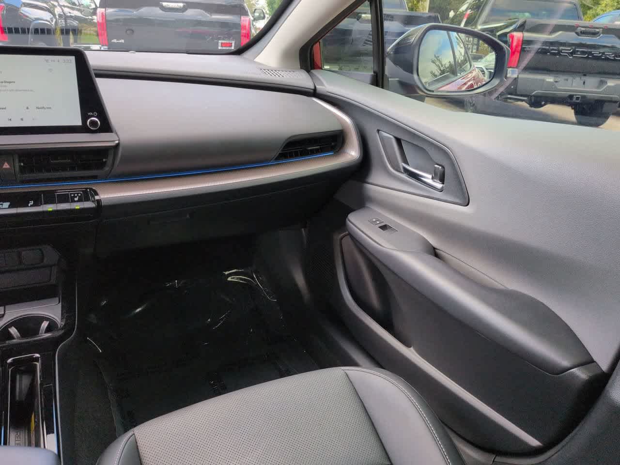 Used 2024 Toyota Prius XLE FWD image 16