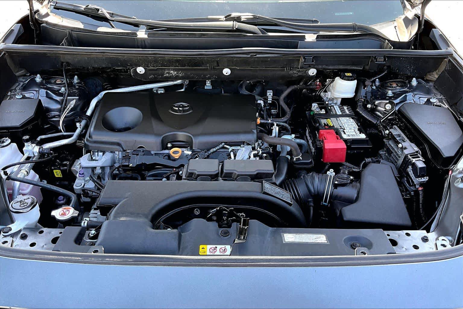 Used 2019 Toyota RAV4 XLE Premium FWD image 32