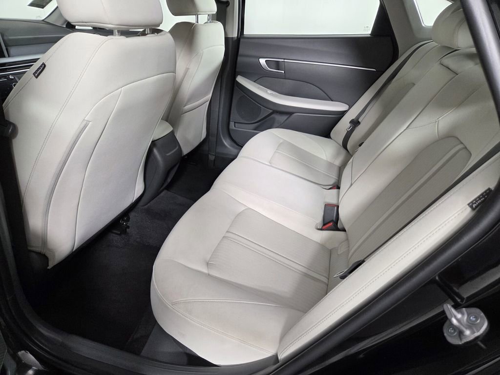Used 2025 Hyundai Sonata SEL FWD image 25