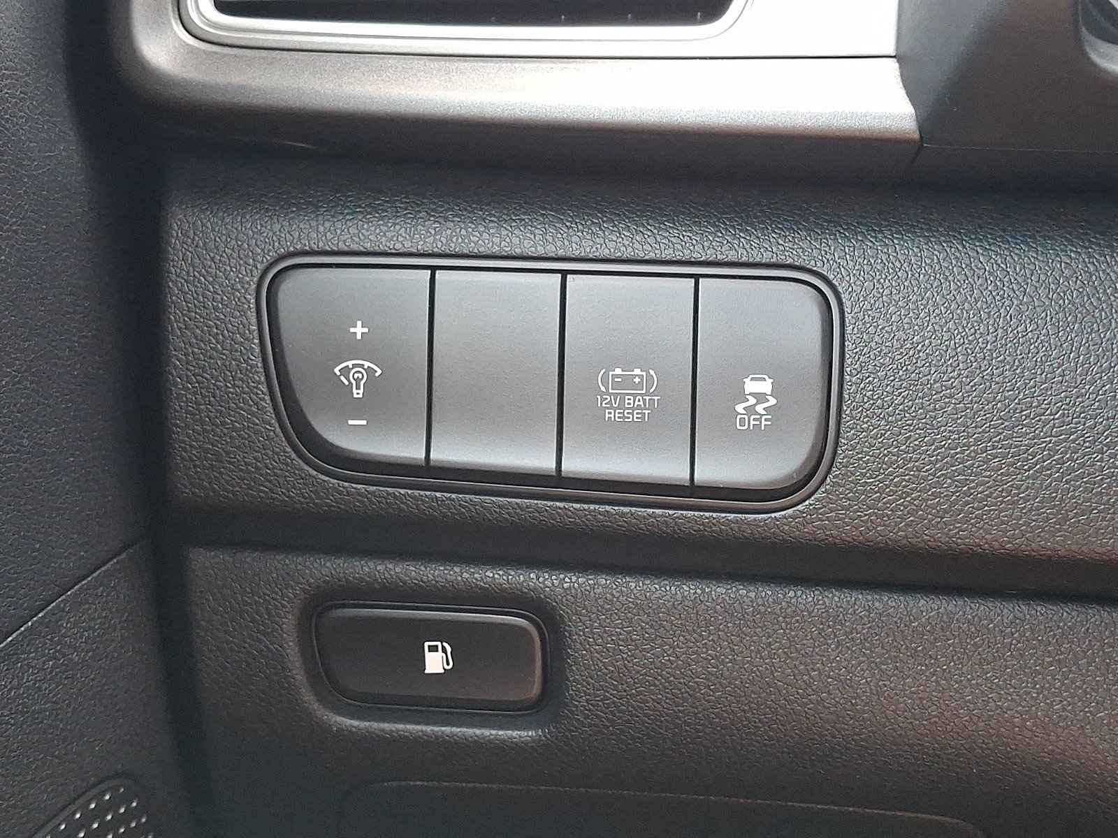 Used 2019 Kia Niro FE FWD image 24