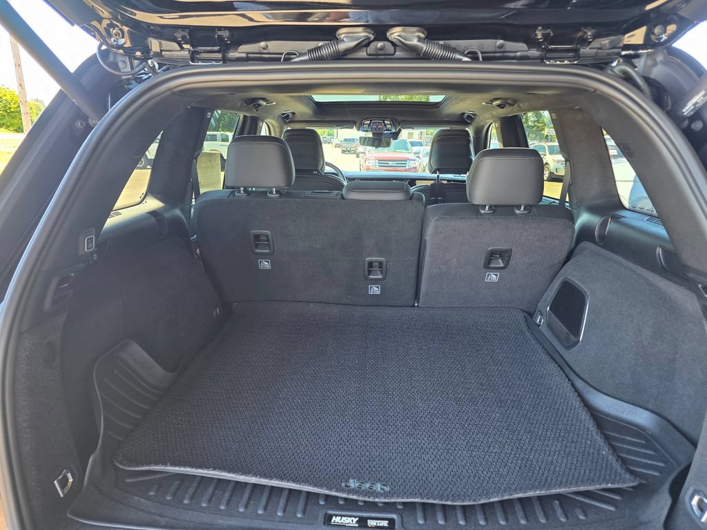 Used 2022 Jeep Grand Cherokee Summit AWD/4WD image 26