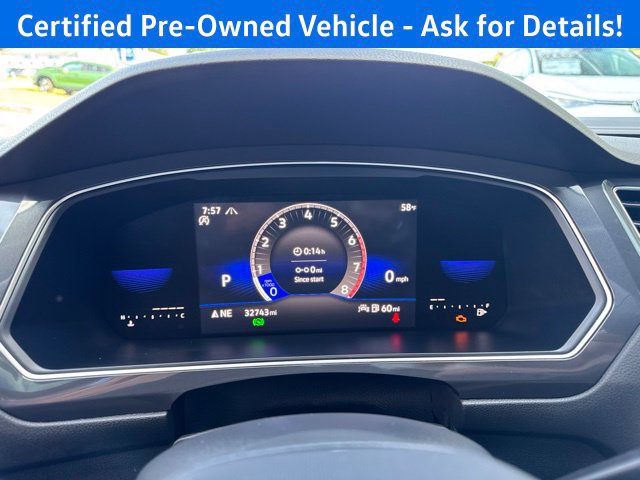 Certified 2022 Volkswagen Tiguan SE w/ Panoramic Sunroof Package AWD/4WD image 12