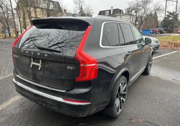 Used 2023 Volvo XC90 B6 Plus w/ Protection Package image 3