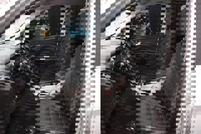 Used 2014 Ford C-MAX Energi SEL w/ Equipment Group 303A FWD image 12