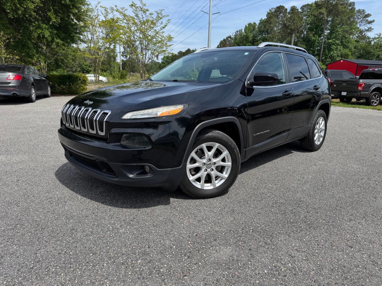 Used 2017 Jeep Cherokee Latitude w/ Comfort/Convenience Group FWD image 29
