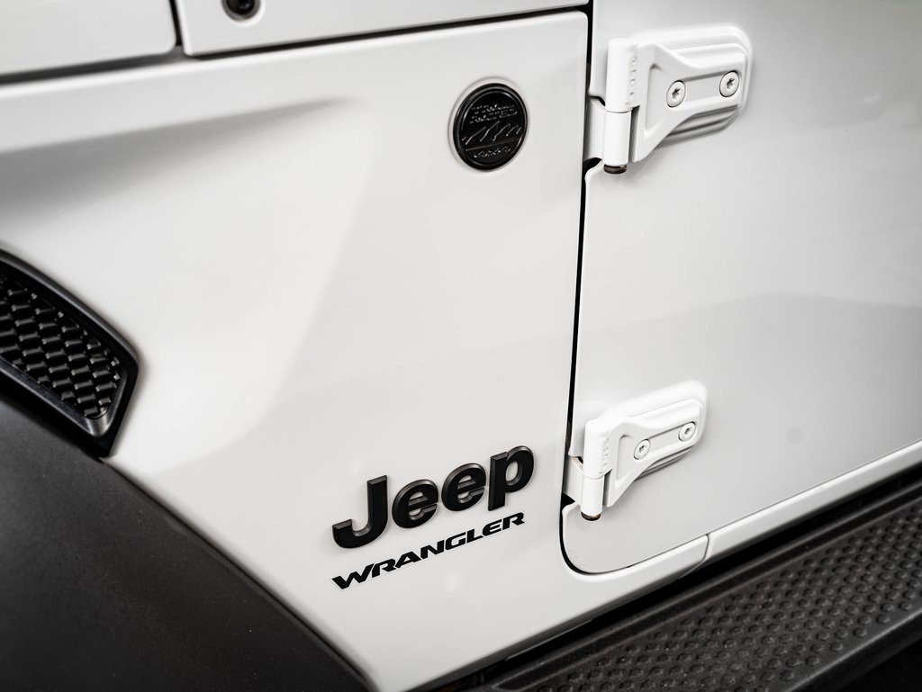 Used 2022 Jeep Wrangler Willys image 15