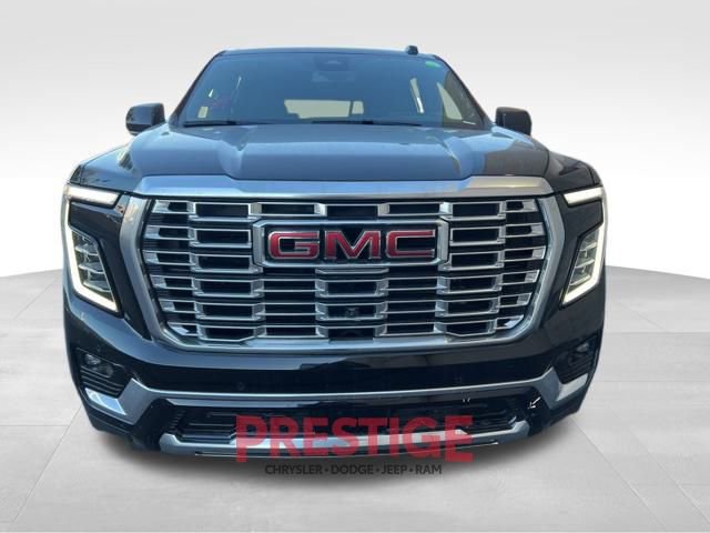 Used 2025 GMC Yukon XL Denali image 3
