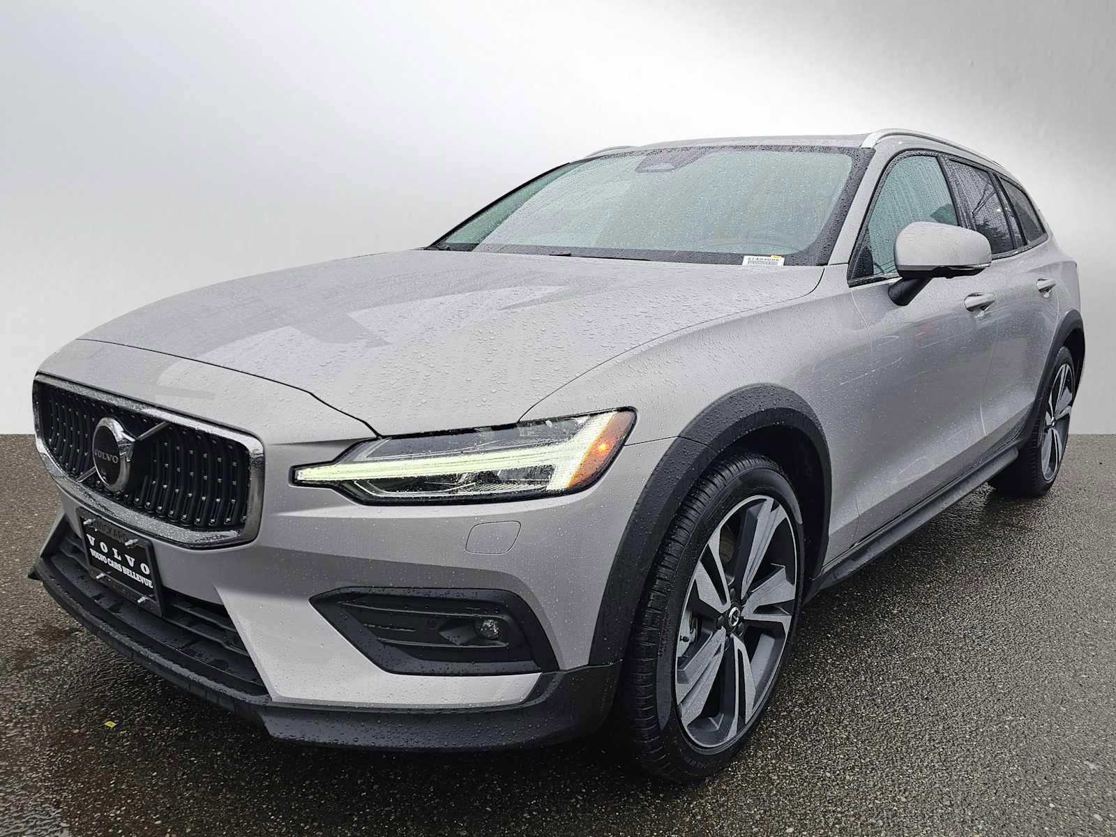 Certified 2025 Volvo V60 B5 Cross Country Plus image 7