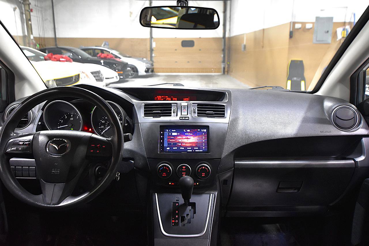 Used 2014 MAZDA MAZDA5 Sport FWD image 22