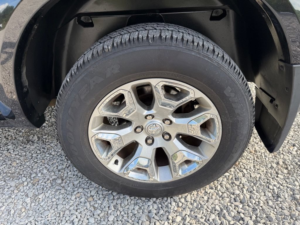 Used 2016 RAM 1500 Limited AWD/4WD image 17