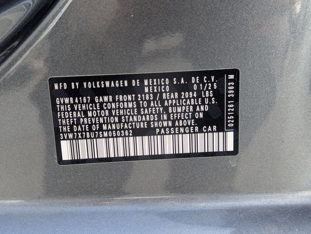 Used 2025 Volkswagen Jetta SE FWD image 35
