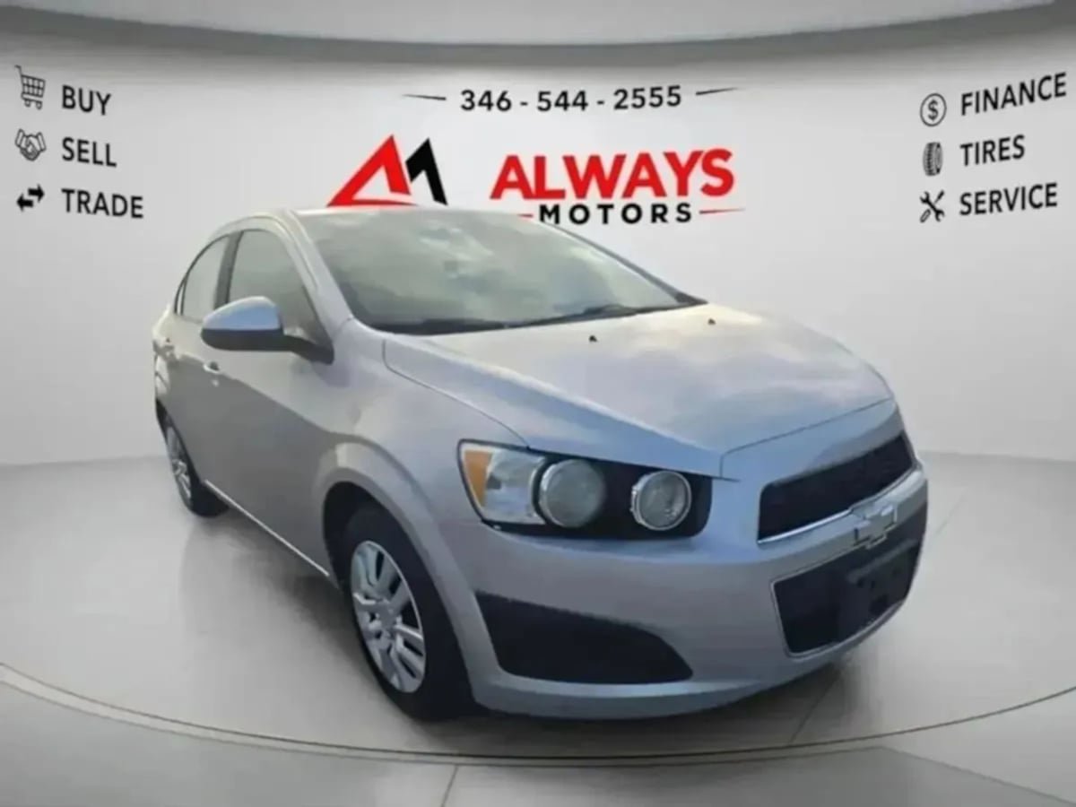 Used 2013 Chevrolet Sonic LS FWD image 9