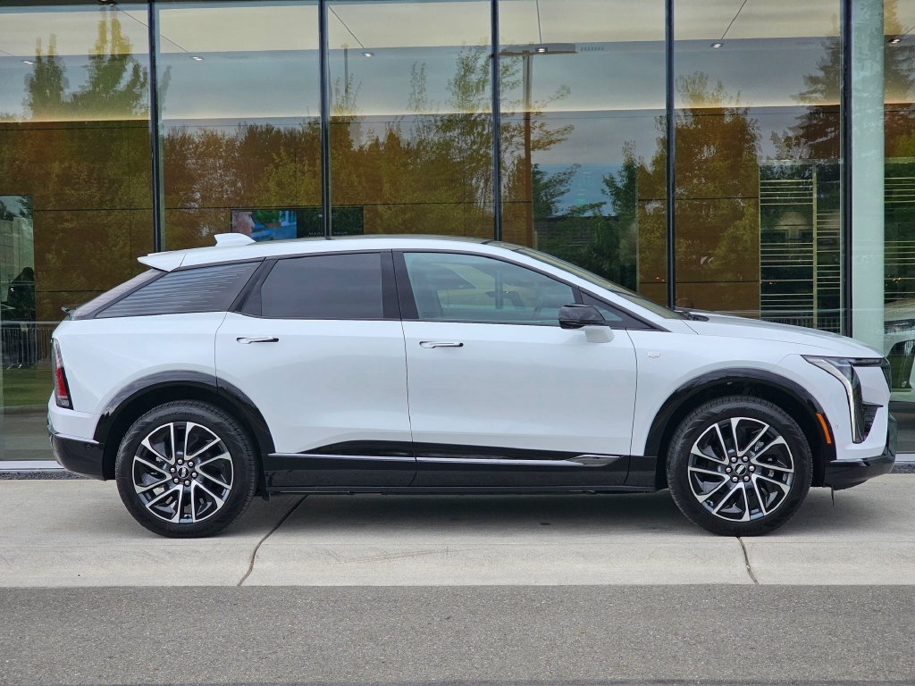 New 2026 Cadillac Optiq Sport 1 AWD/4WD image 6