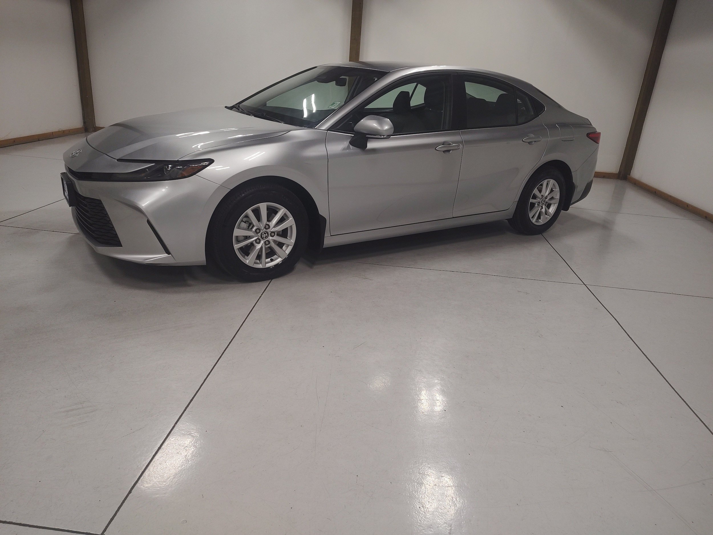 Used 2026 Toyota Camry LE w/ Convenience Package AWD/4WD image 4