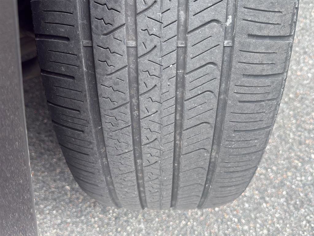 Used 2017 Jeep Grand Cherokee Overland w/ Jeep Active Safety Group image 3