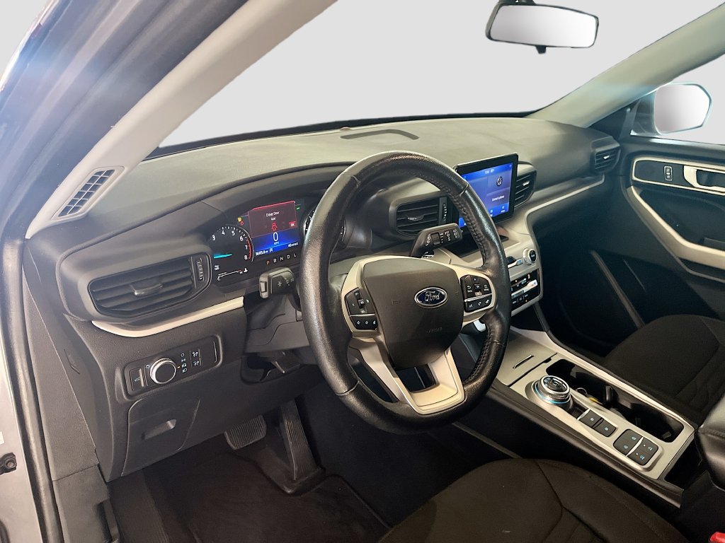 Used 2021 Ford Explorer XLT RWD image 9
