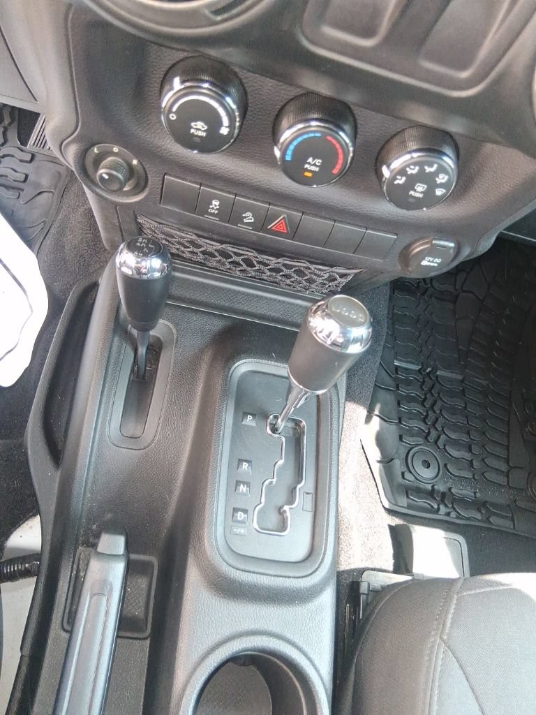 Used 2016 Jeep Wrangler Sport w/ Quick Order Package 24S AWD/4WD image 13