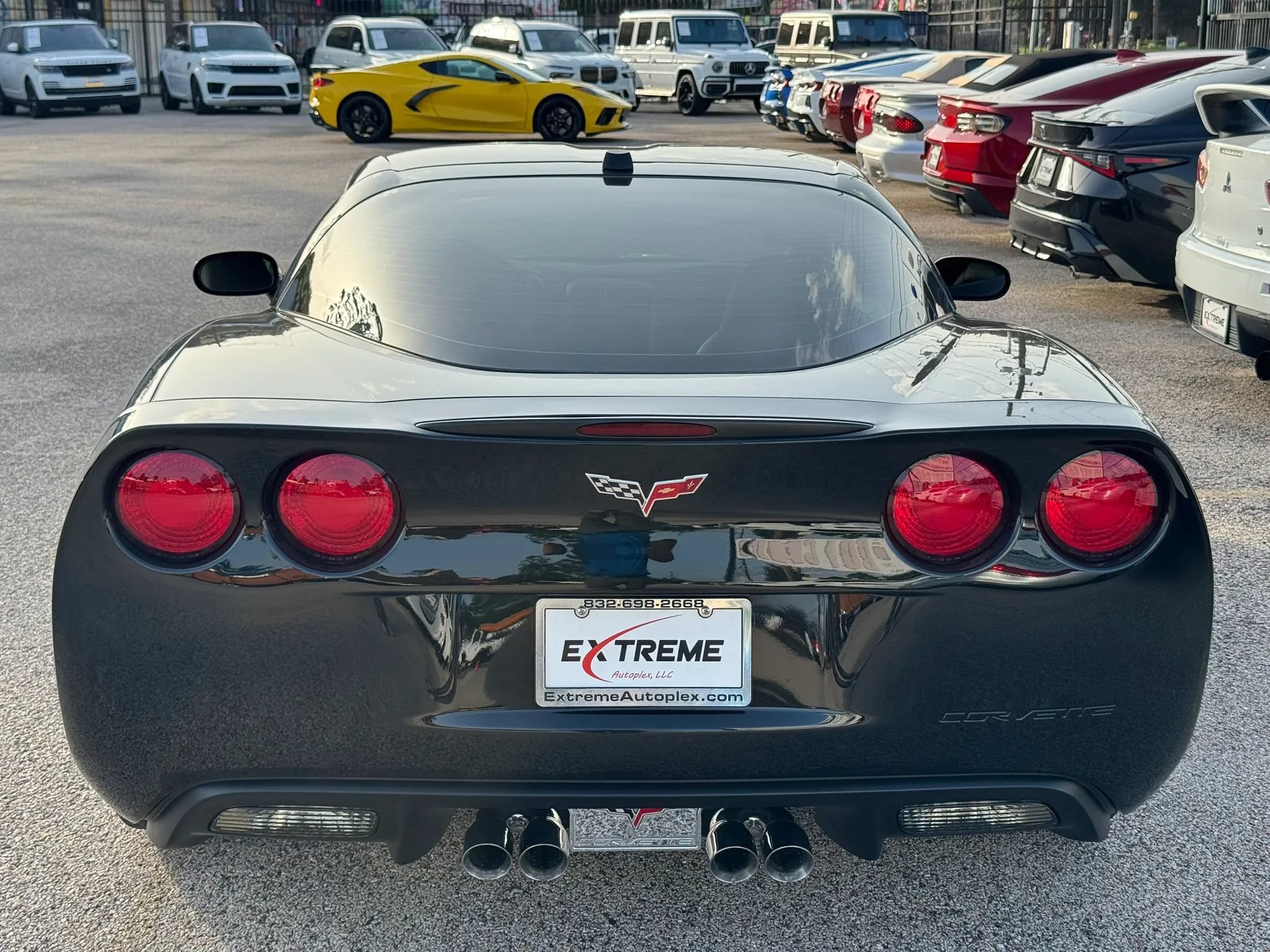 Used 2005 Chevrolet Corvette Coupe w/ Preferred Equipment Group RWD image 3