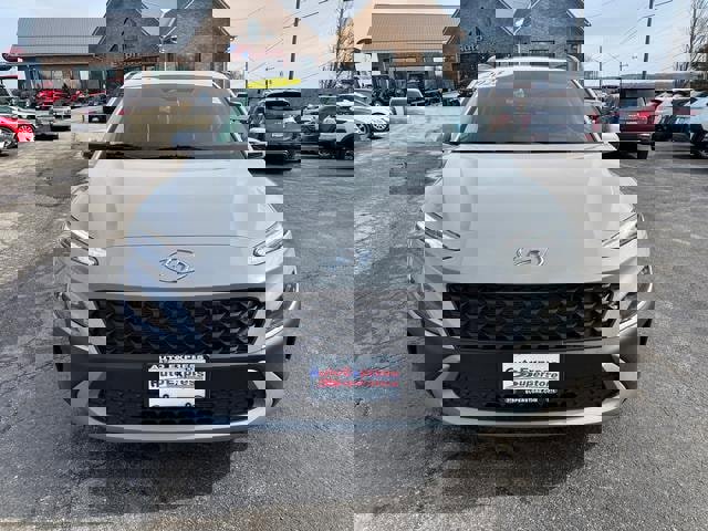 Used 2023 Hyundai Kona SEL w/ Convenience Package image 2