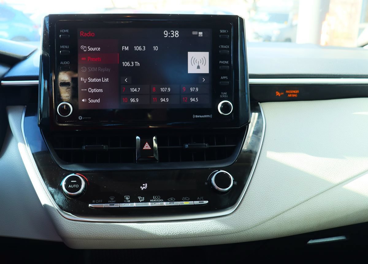 Used 2022 Toyota Corolla LE FWD image 49