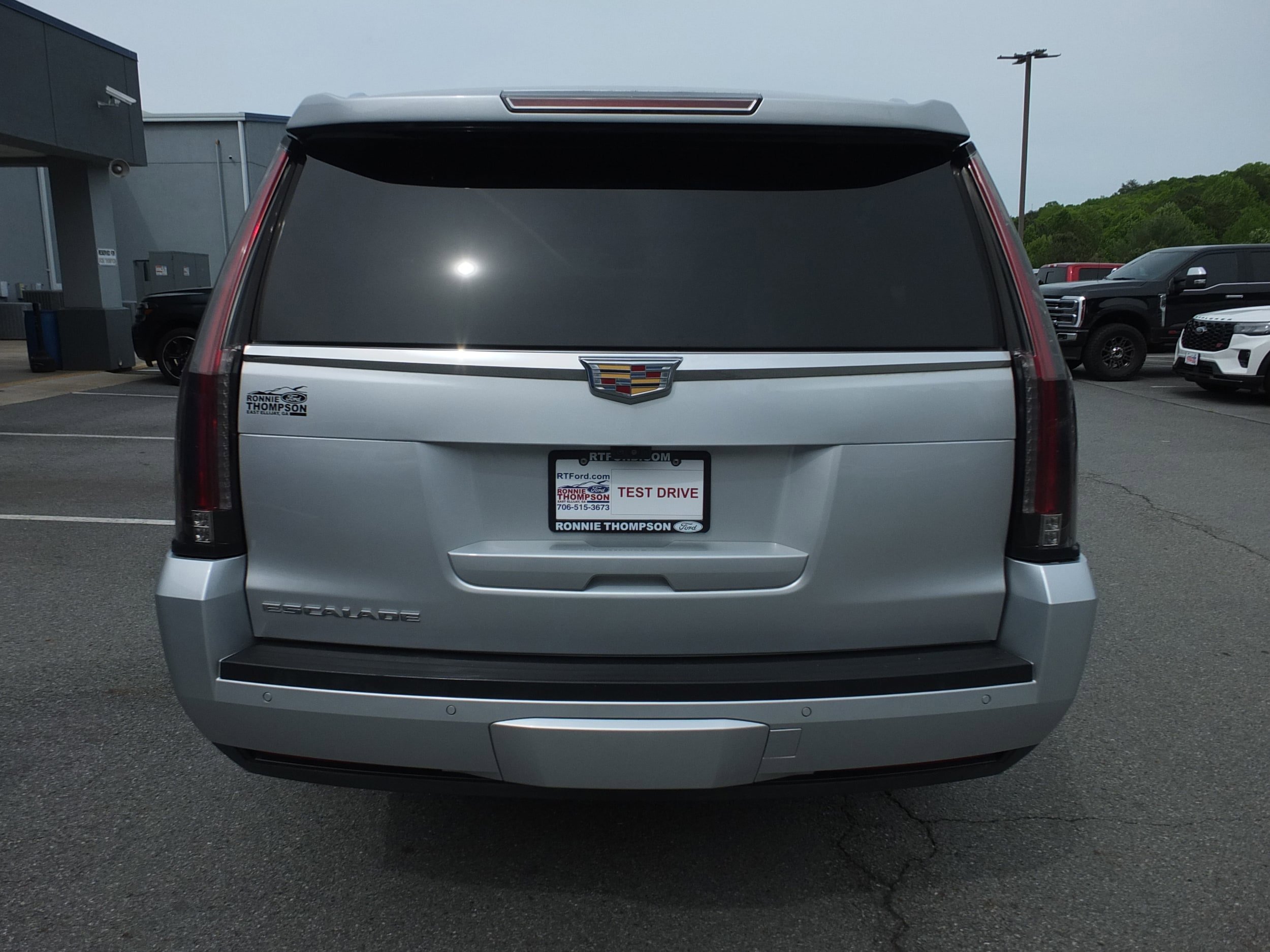 Used 2020 Cadillac Escalade ESV Luxury AWD/4WD image 4