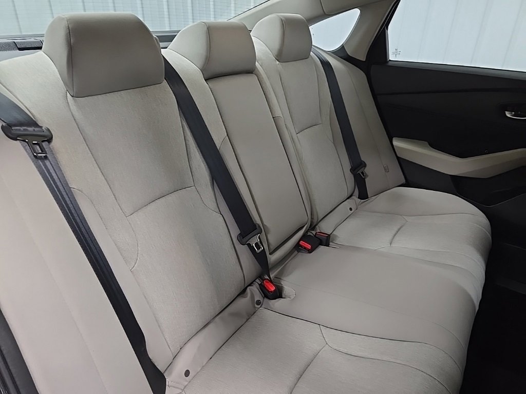 Used 2023 Honda Accord EX image 17