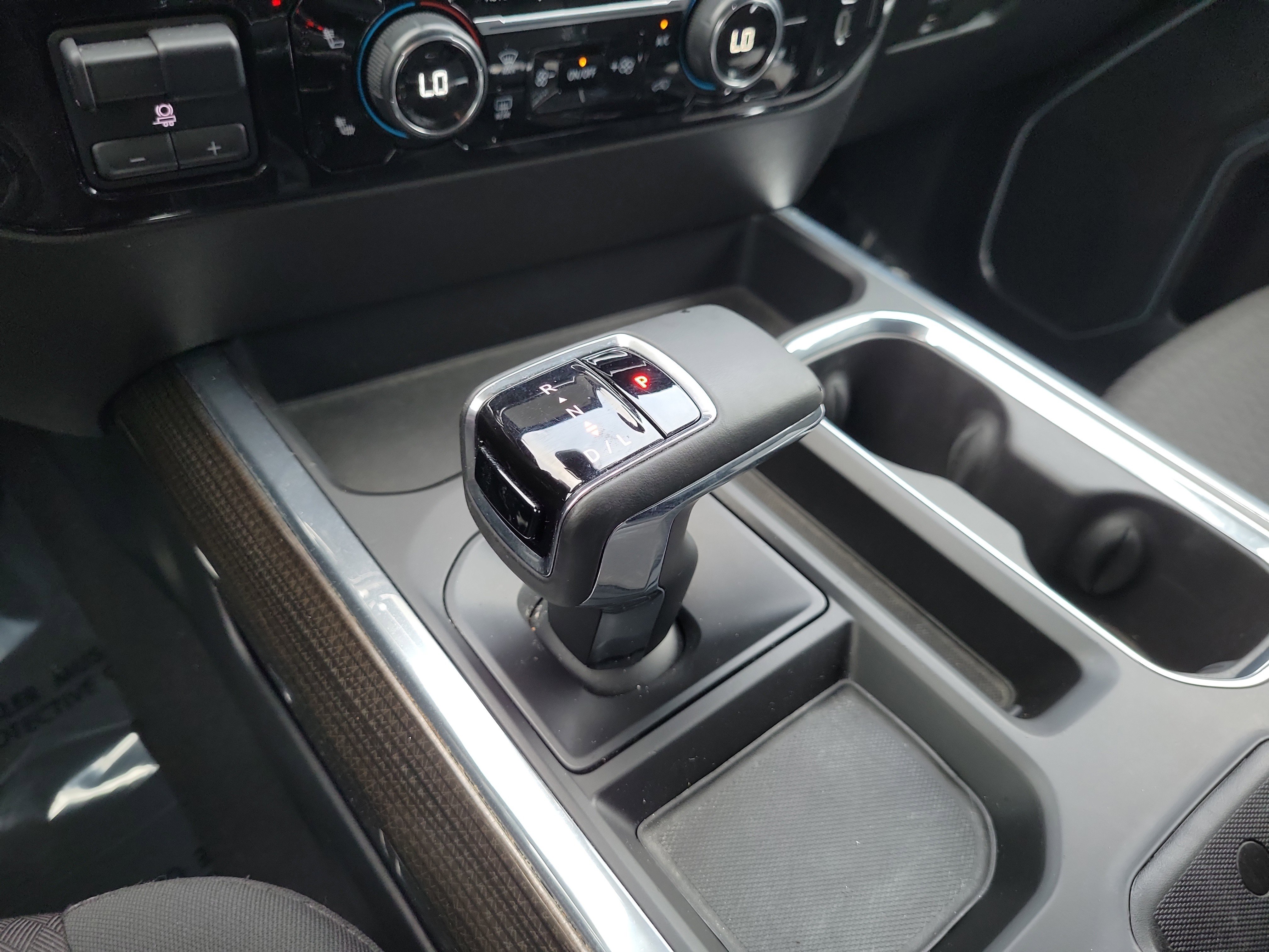 Used 2024 Chevrolet Silverado 1500 RST image 21