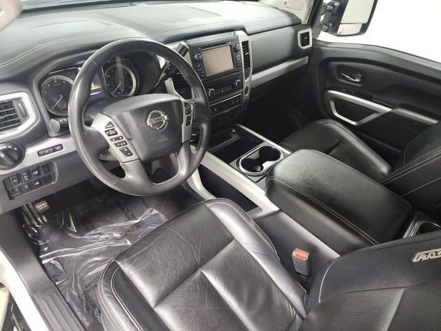 Used 2018 Nissan Titan PRO-4X w/ Pro-4x Convenience Package AWD/4WD image 26