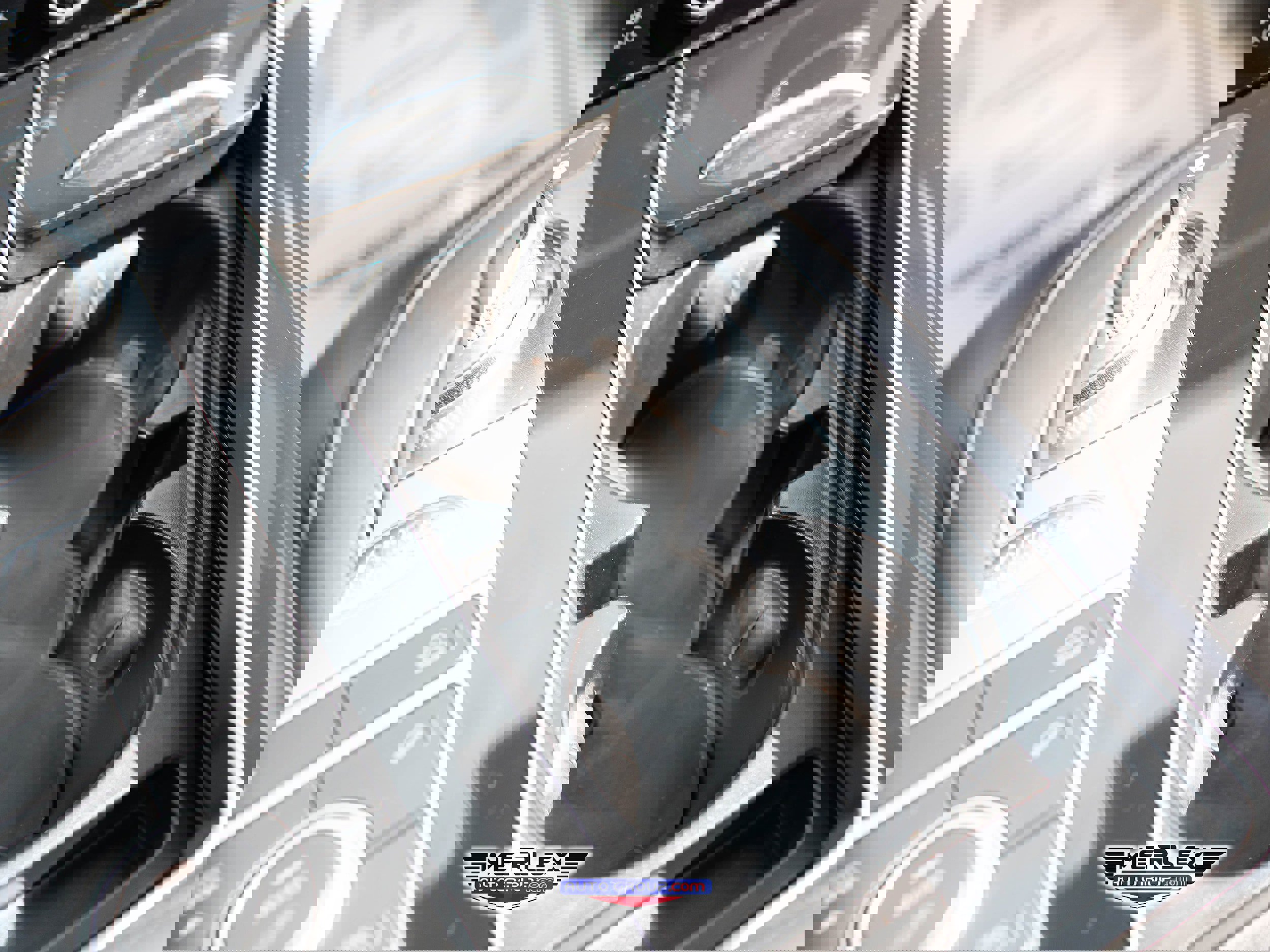 Used 2018 Land Rover Range Rover Long Wheelbase Supercharged image 38