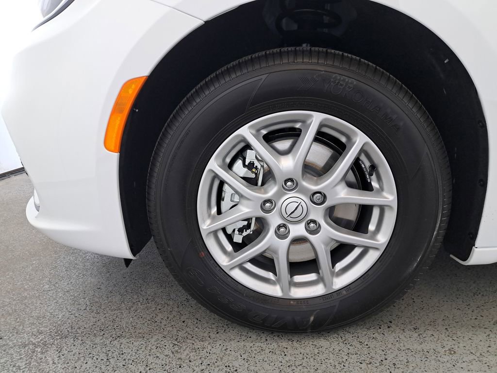New 2026 Chrysler Pacifica Select image 8