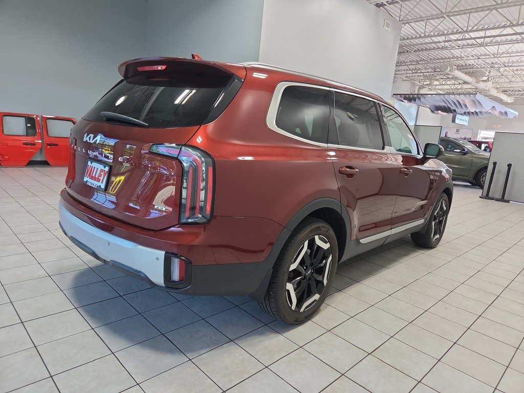 Used 2023 Kia Telluride EX AWD/4WD image 11