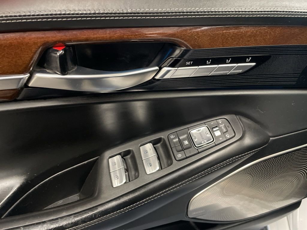 Used 2017 Genesis G90 5.0 Ultimate image 15