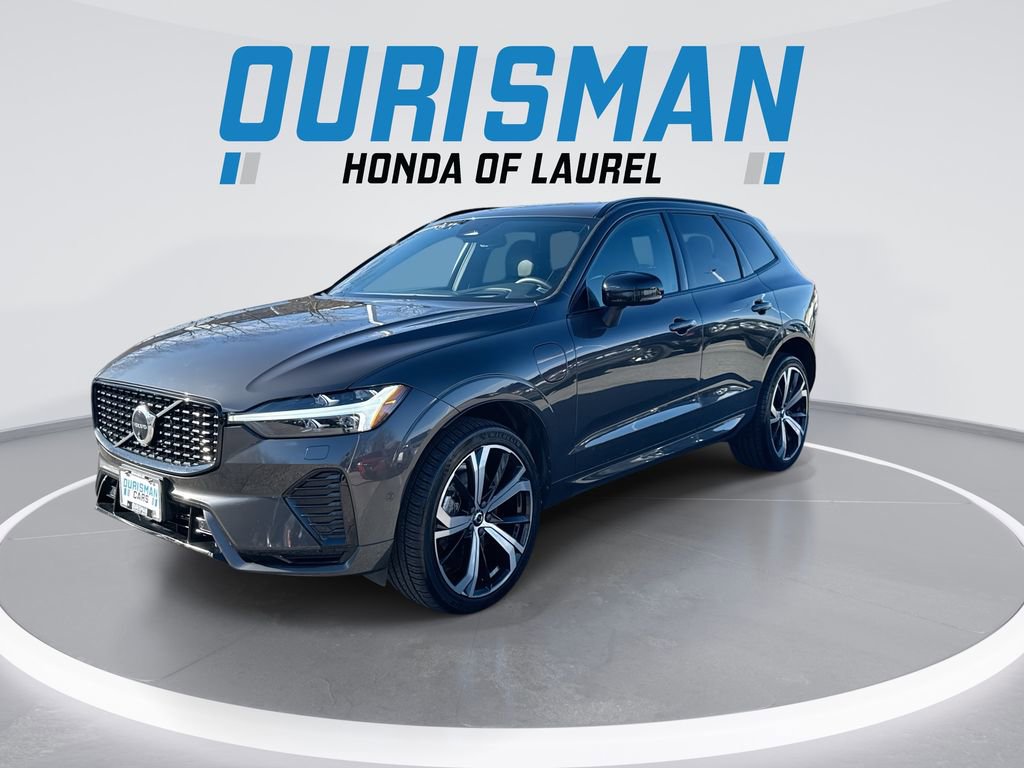 Used 2022 Volvo XC60 T8 R-Design w/ Advanced Package image 4