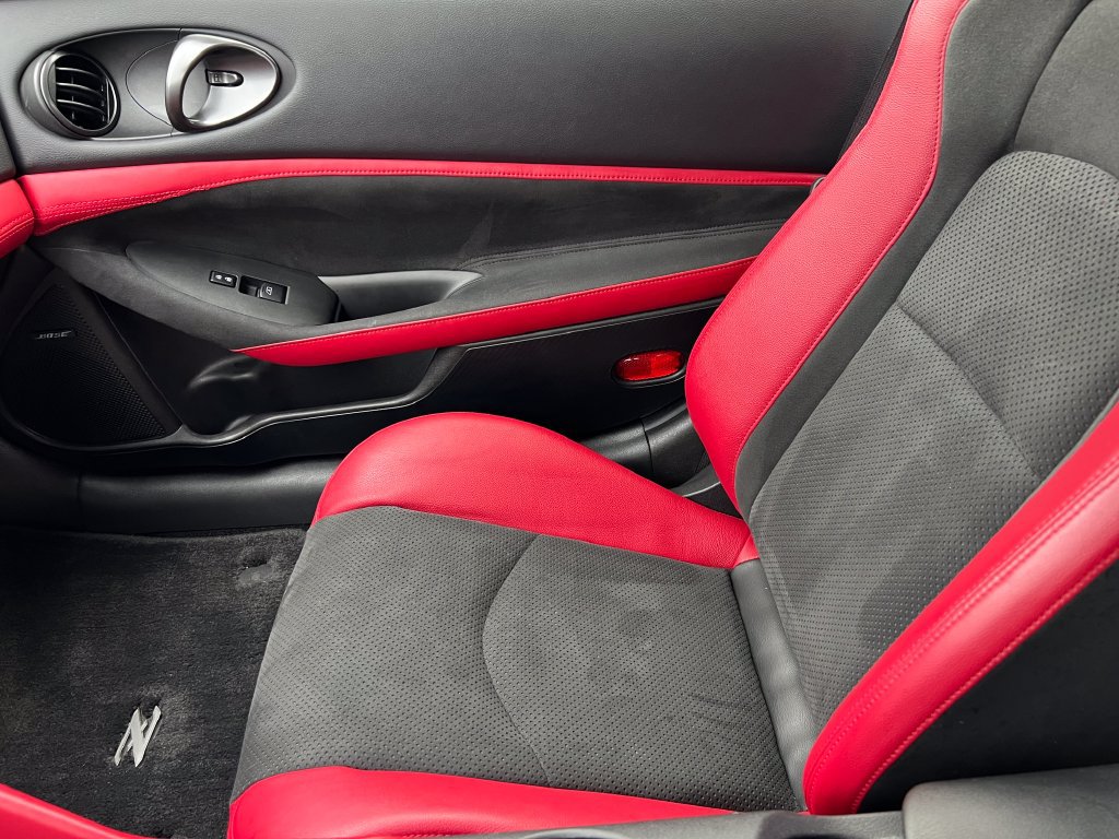 Used 2024 Nissan Z Performance w/ Floor Mat Package RWD image 31