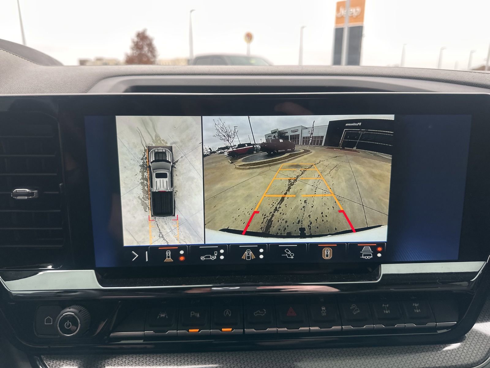 Used 2025 Chevrolet Silverado 1500 ZR2 w/ Technology Package image 13