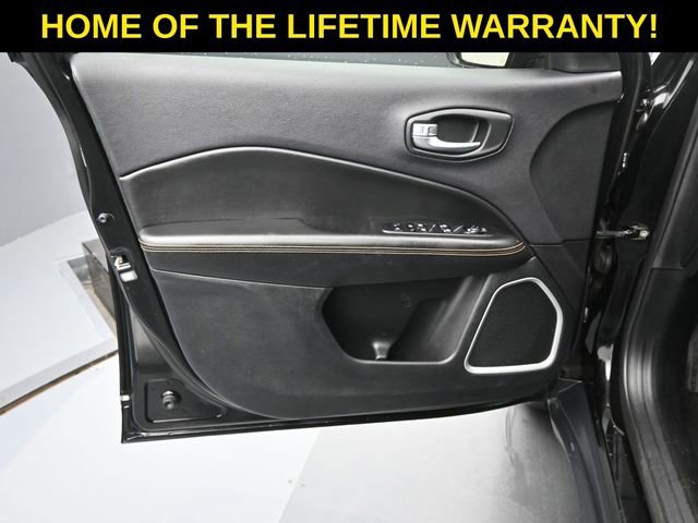 Used 2018 Jeep Compass Limited w/ Navigation Group image 11