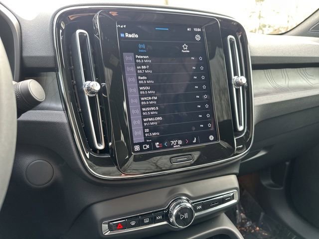 Certified 2023 Volvo C40 P8 Recharge Ultimate w/ Protection Package Premier image 21