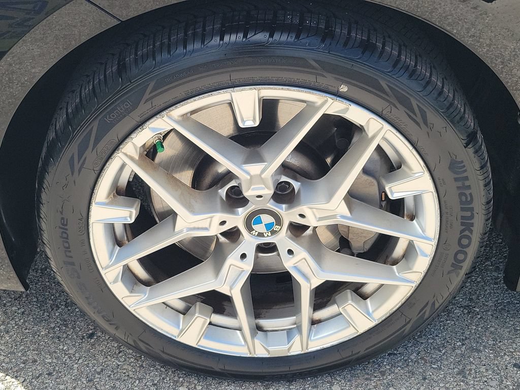 Used 2025 BMW 330i Sedan RWD image 7