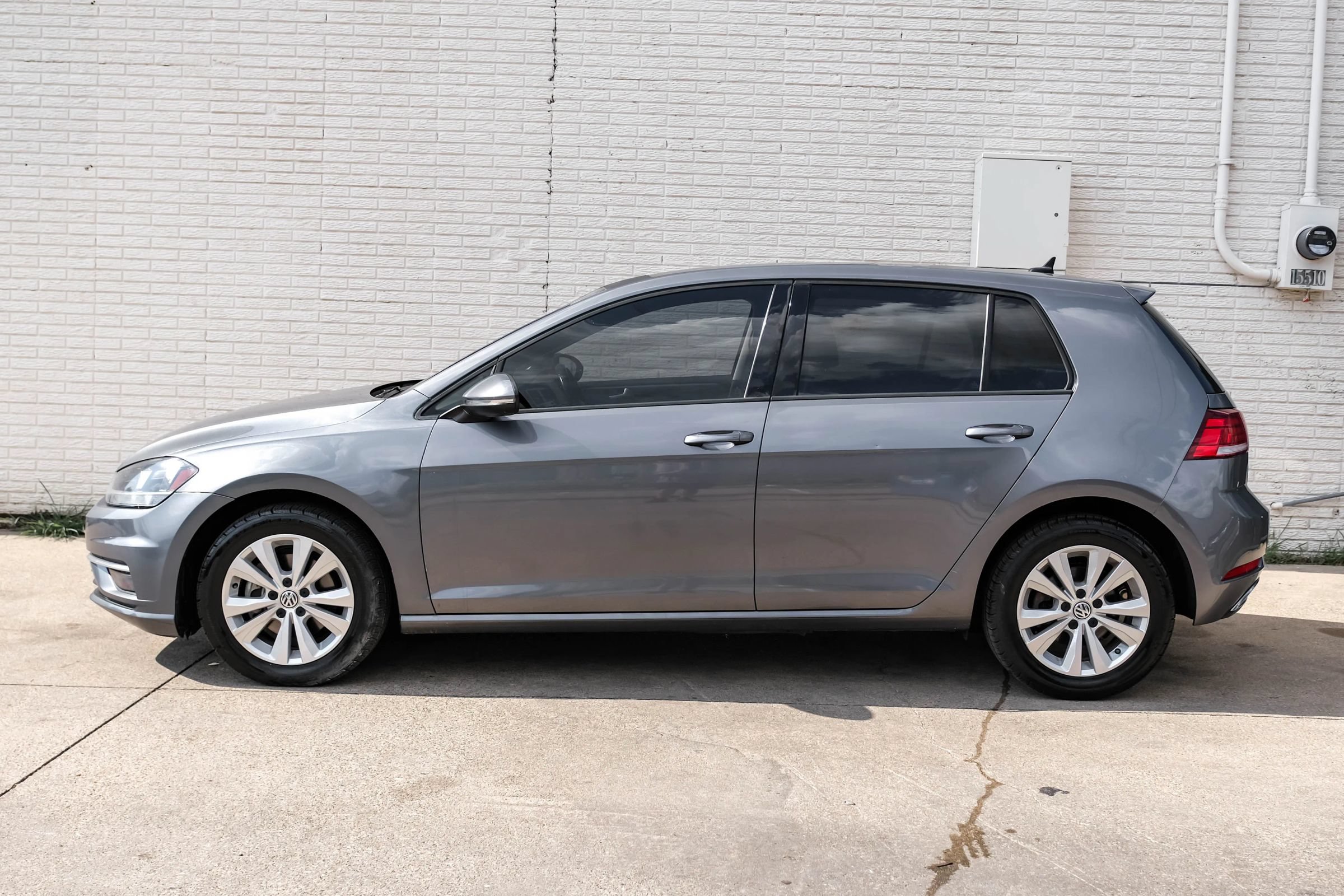 Used 2019 Volkswagen Golf SE FWD image 11