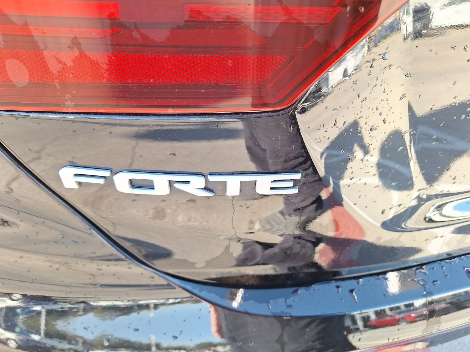 Used 2022 Kia Forte GT-Line w/ GT-Line Premium Package image 13