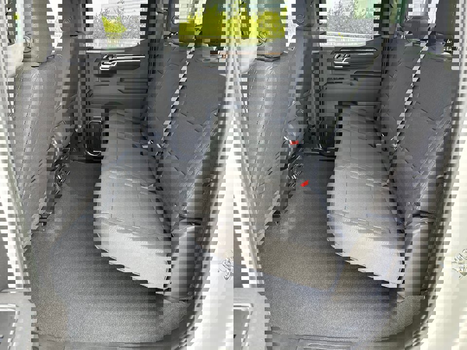 Used 2026 GMC Sierra 1500 SLE RWD image 21