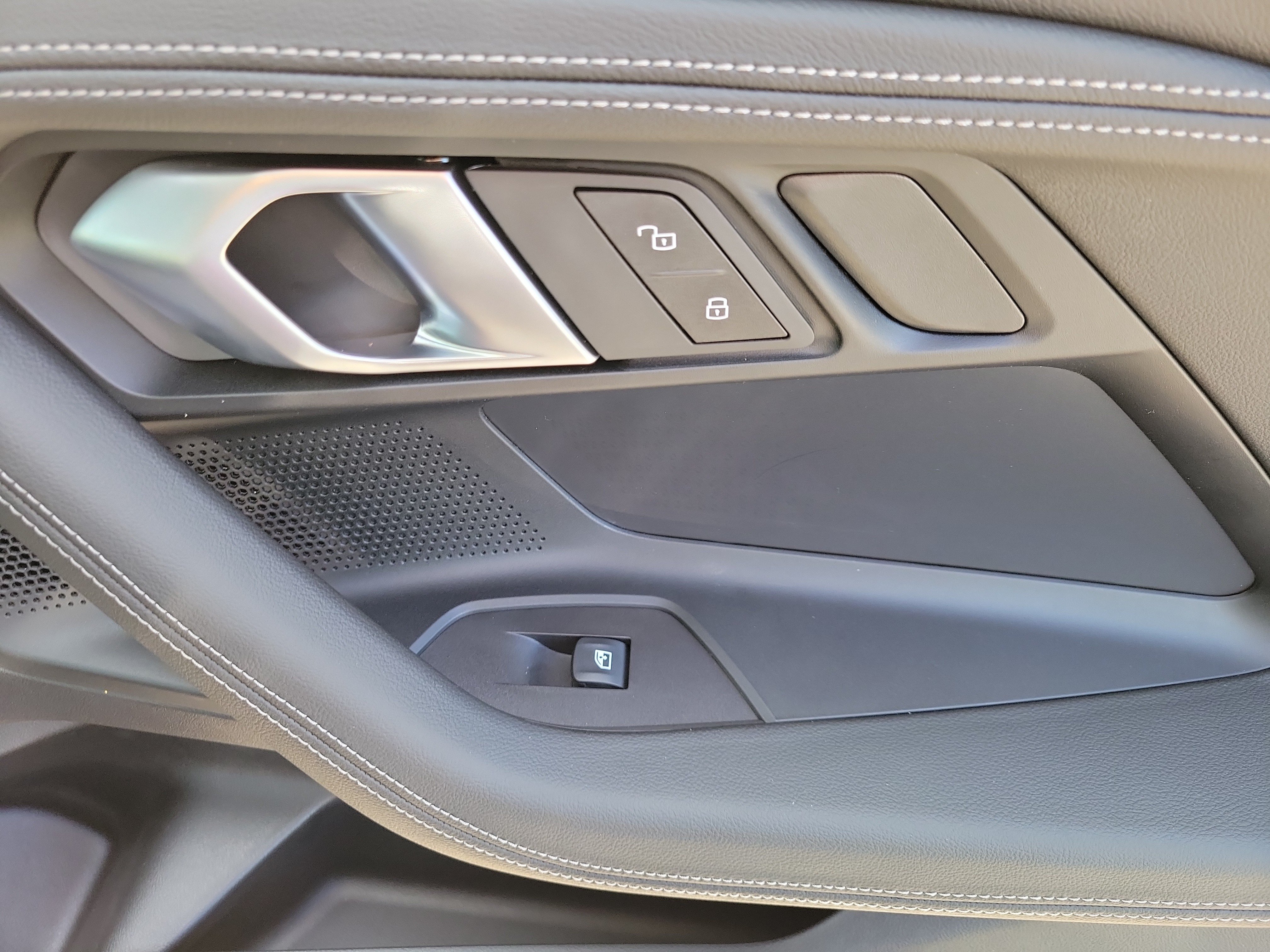 New 2026 BMW 230i Coupe w/ Convenience Package RWD image 9