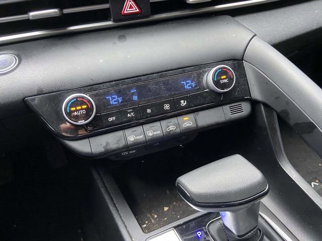 Used 2023 Hyundai Elantra SEL w/ Cargo Package image 17